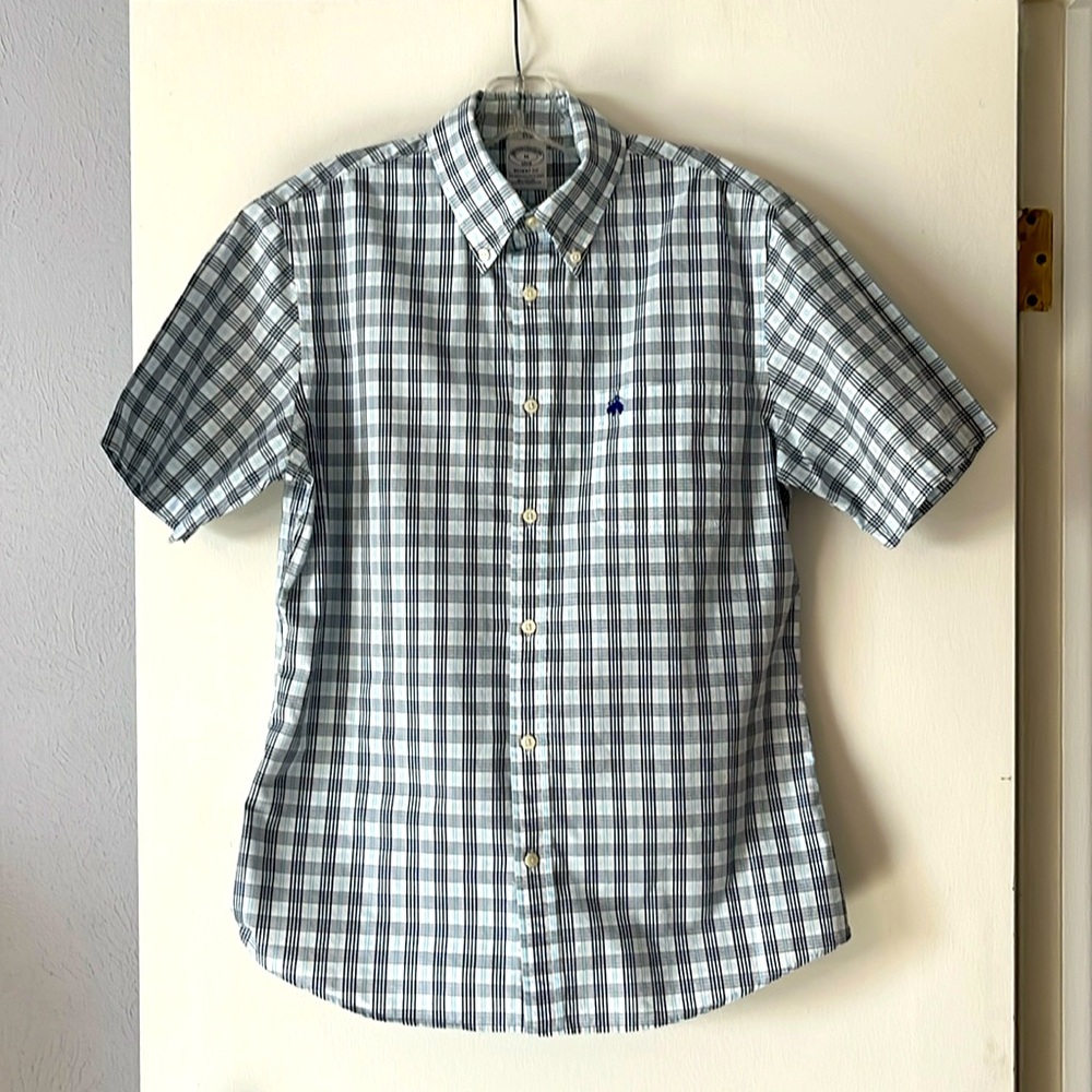 Brooks Brothers Regent Fit Short Sleeve Button Down Shirt, Size Medium